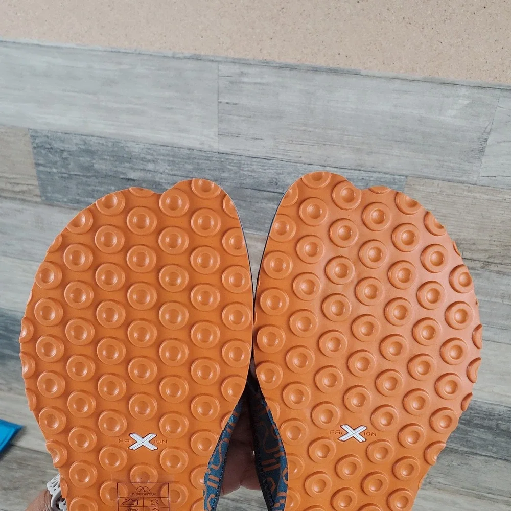 La Sportiva Mens Swing Sandals Sz 7.5 Space Blue Maple Slip On Flip Flops Thong